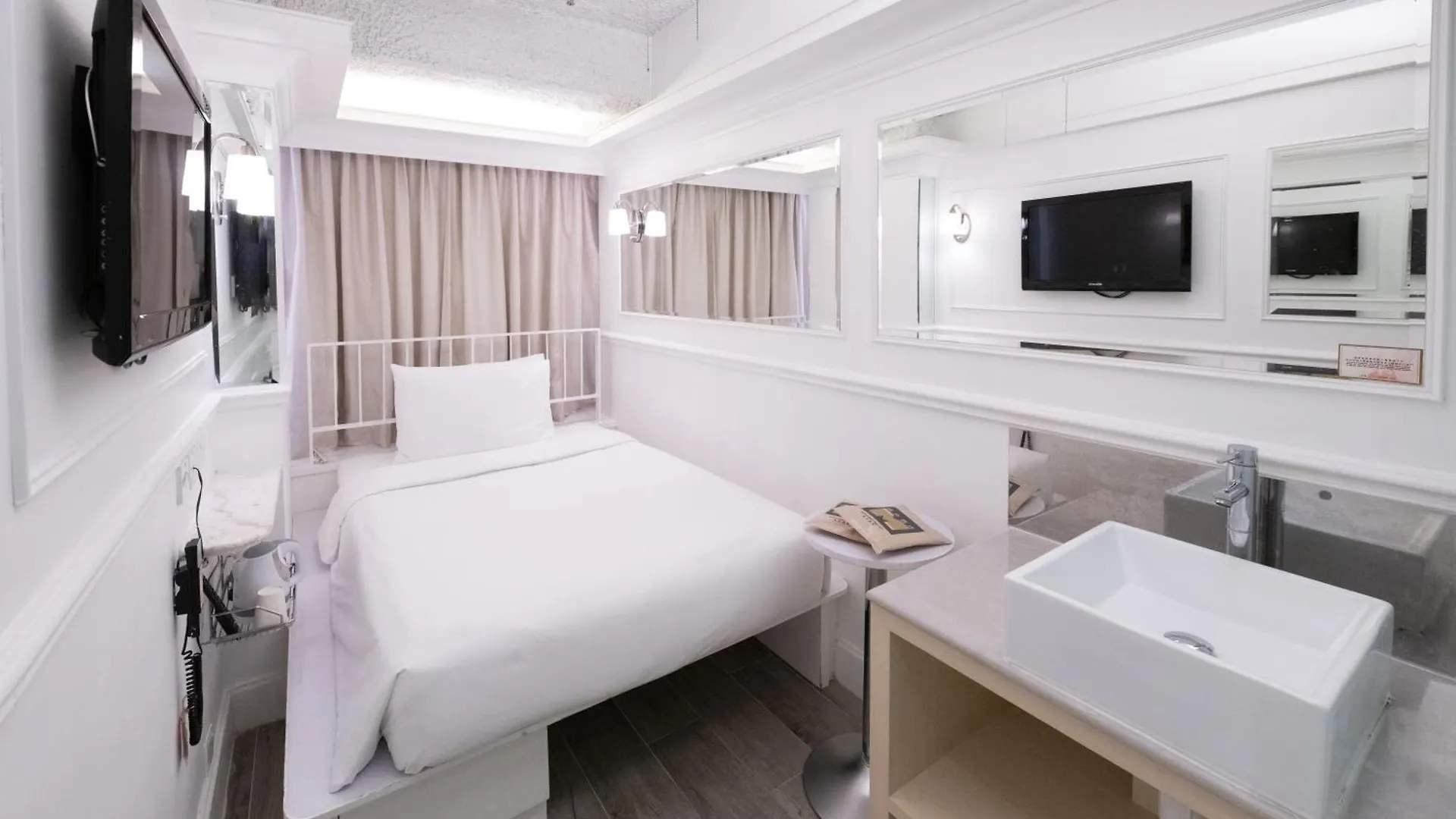 Mini Hotel Causeway Bay Hongkong 3*,